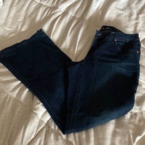 INC Denim Bootleg Curvy Fit Short 0S dark wash Jeans